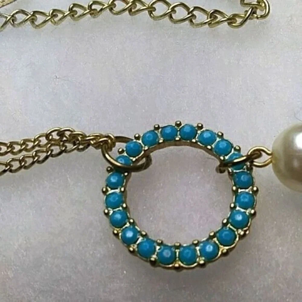 VCLM Aqua Circles‎ and Faux Pearl Necklace